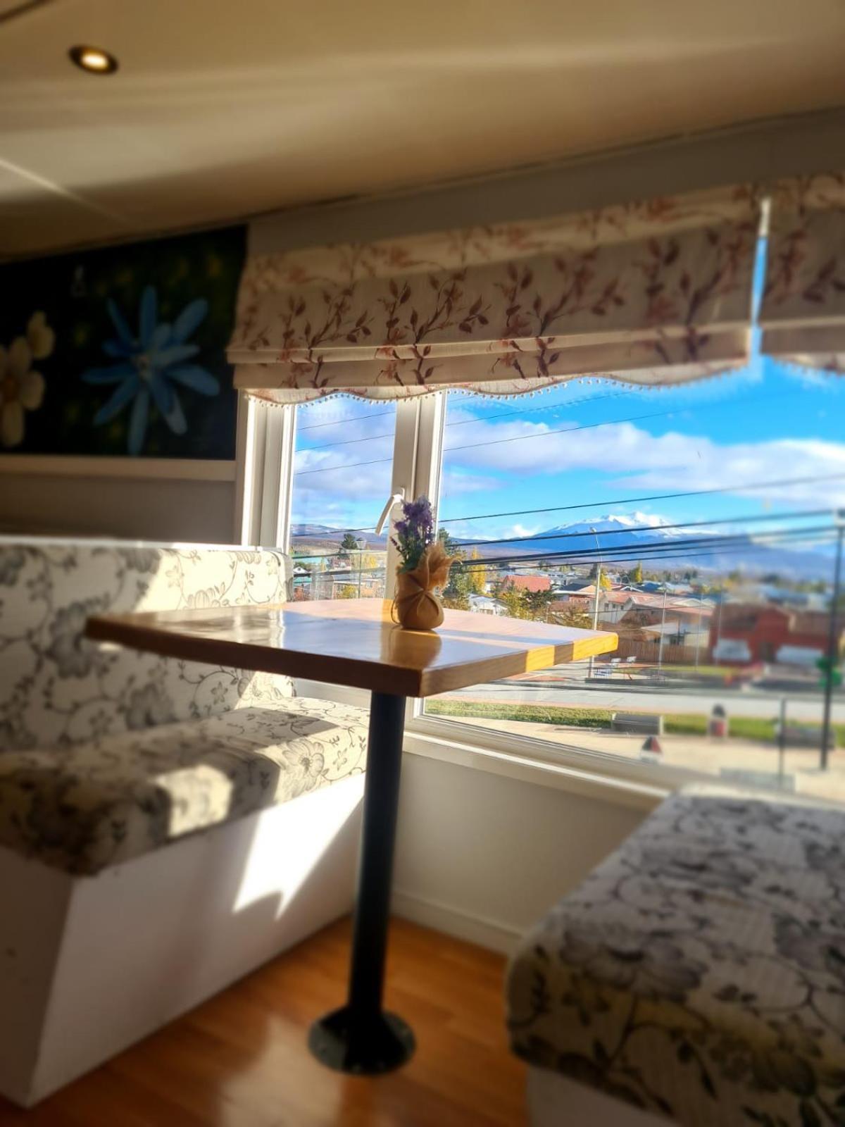 Arte Brisa Hostal Boutique Puerto Natales Exterior photo